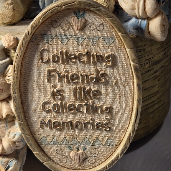 San Francisco Music Box Company - Tune: That's What Friends Are For - 1997 - Picture 3 of 9